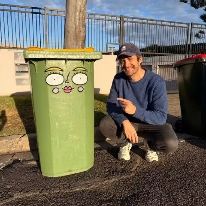 Mrs Bin Sticker - Large