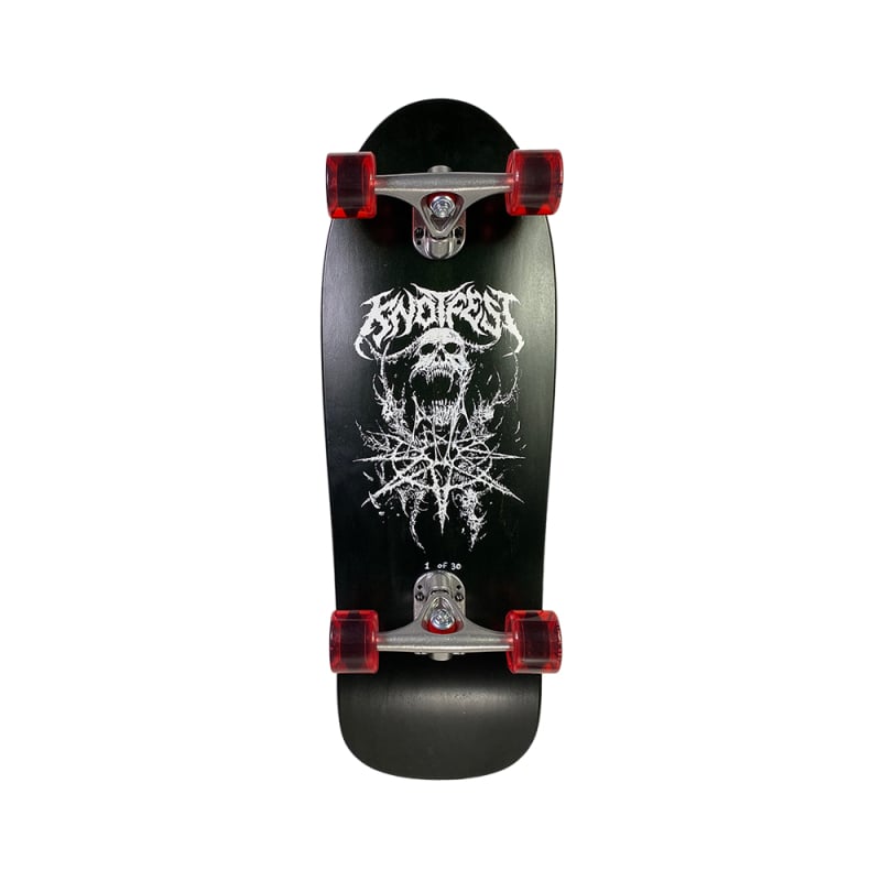 Riddick Skull Complete Skateboard In WHITE by Knotfest